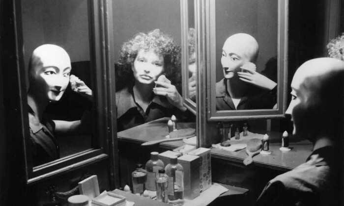  Maya Deren vo filme Meshes of the Afternoon 