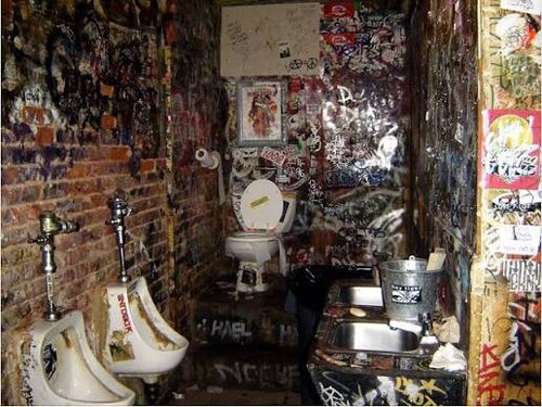 ...a neslávne slávne WC
