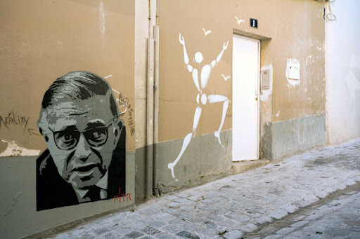 Sartre v uličkách Montmartru